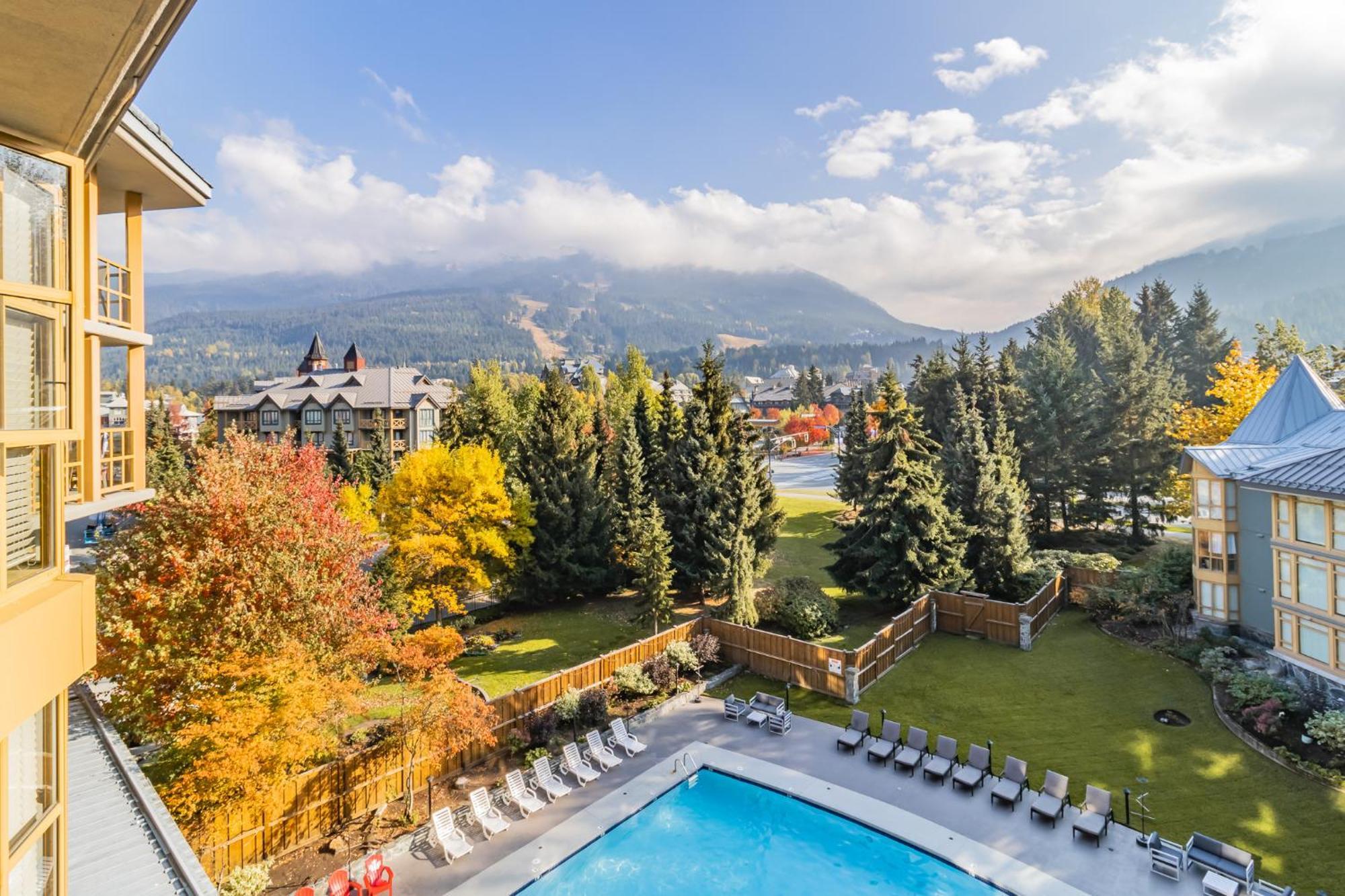 Cascade Lodge By Elevate Vacations Whistler Exterior photo
