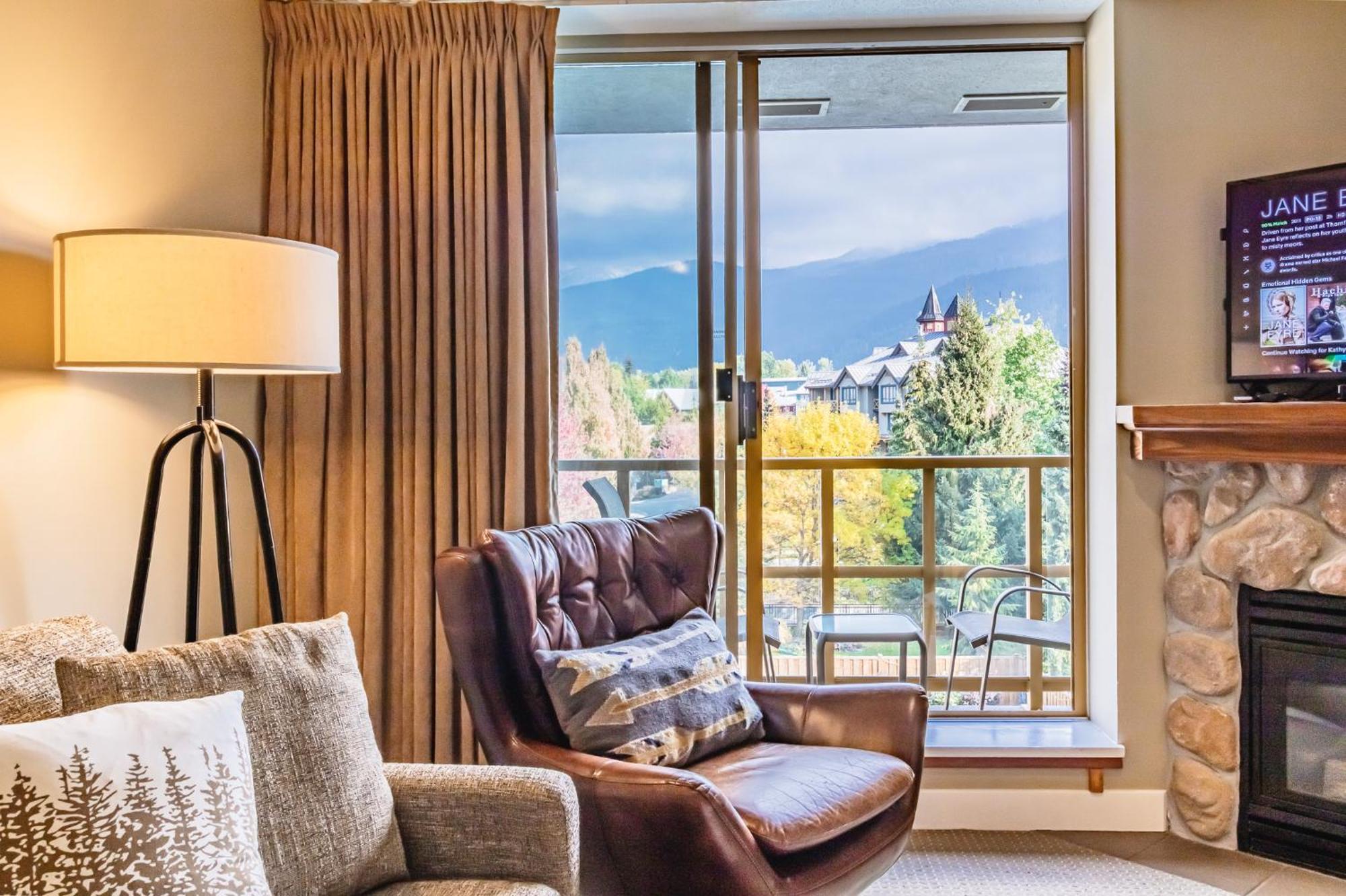 Cascade Lodge By Elevate Vacations Whistler Exterior photo