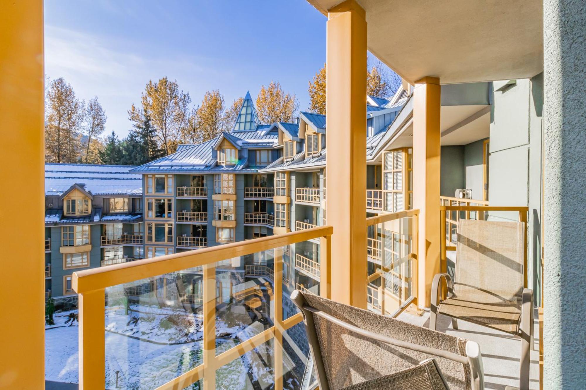 Cascade Lodge By Elevate Vacations Whistler Exterior photo